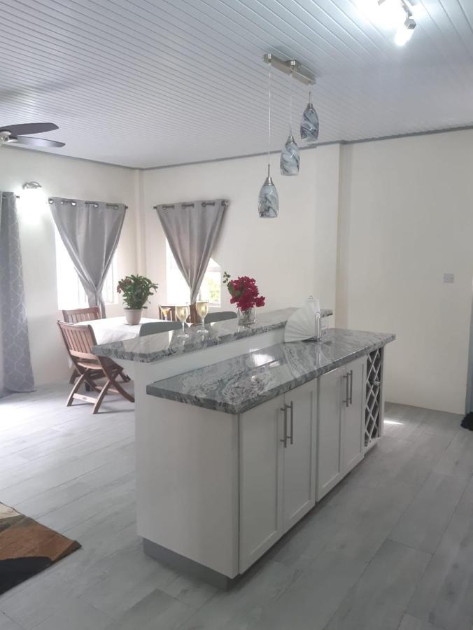 Tranquility Suites- Feels Like Home Choiseul Esterno foto