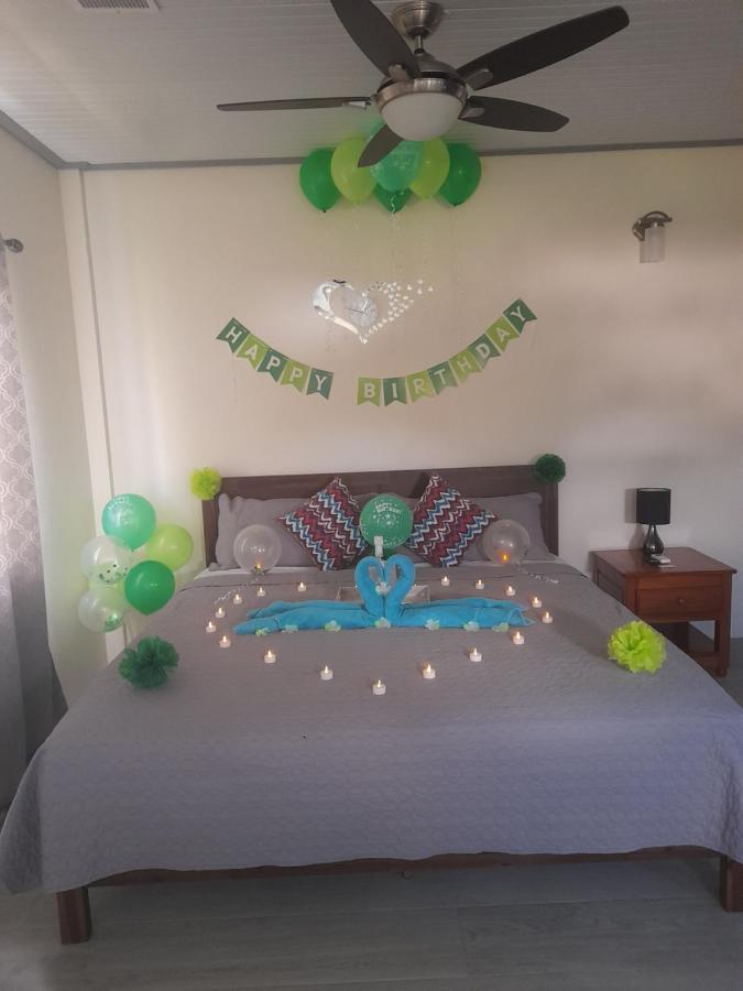 Tranquility Suites- Feels Like Home Choiseul Esterno foto